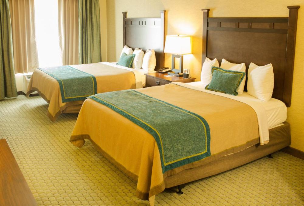 Deluxe Queen Room with Two Queen Beds interior